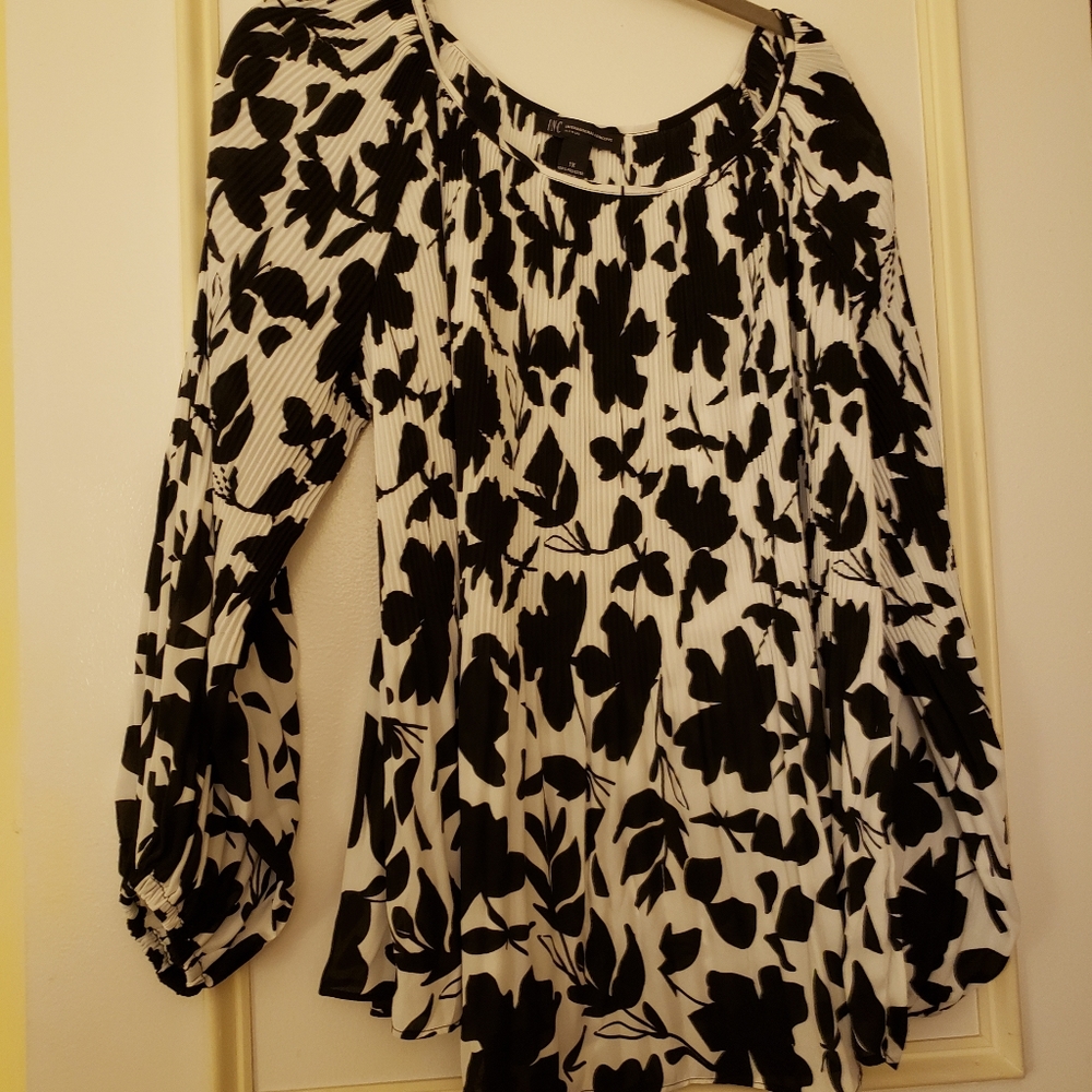 INC International Concepts Black and White Floral Pleated Blouse